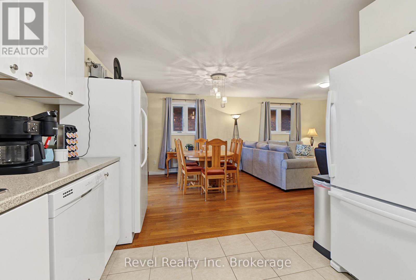 373 First Avenue E Property Photo 22