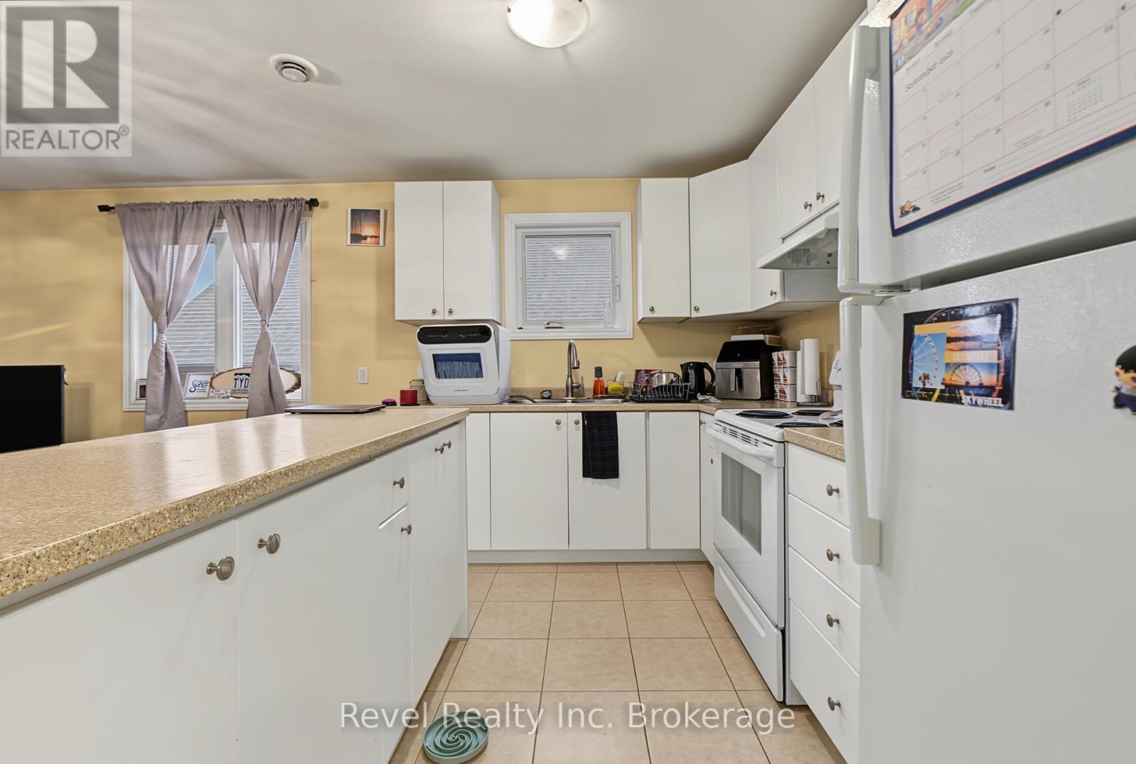 373 First Avenue E Property Photo 29