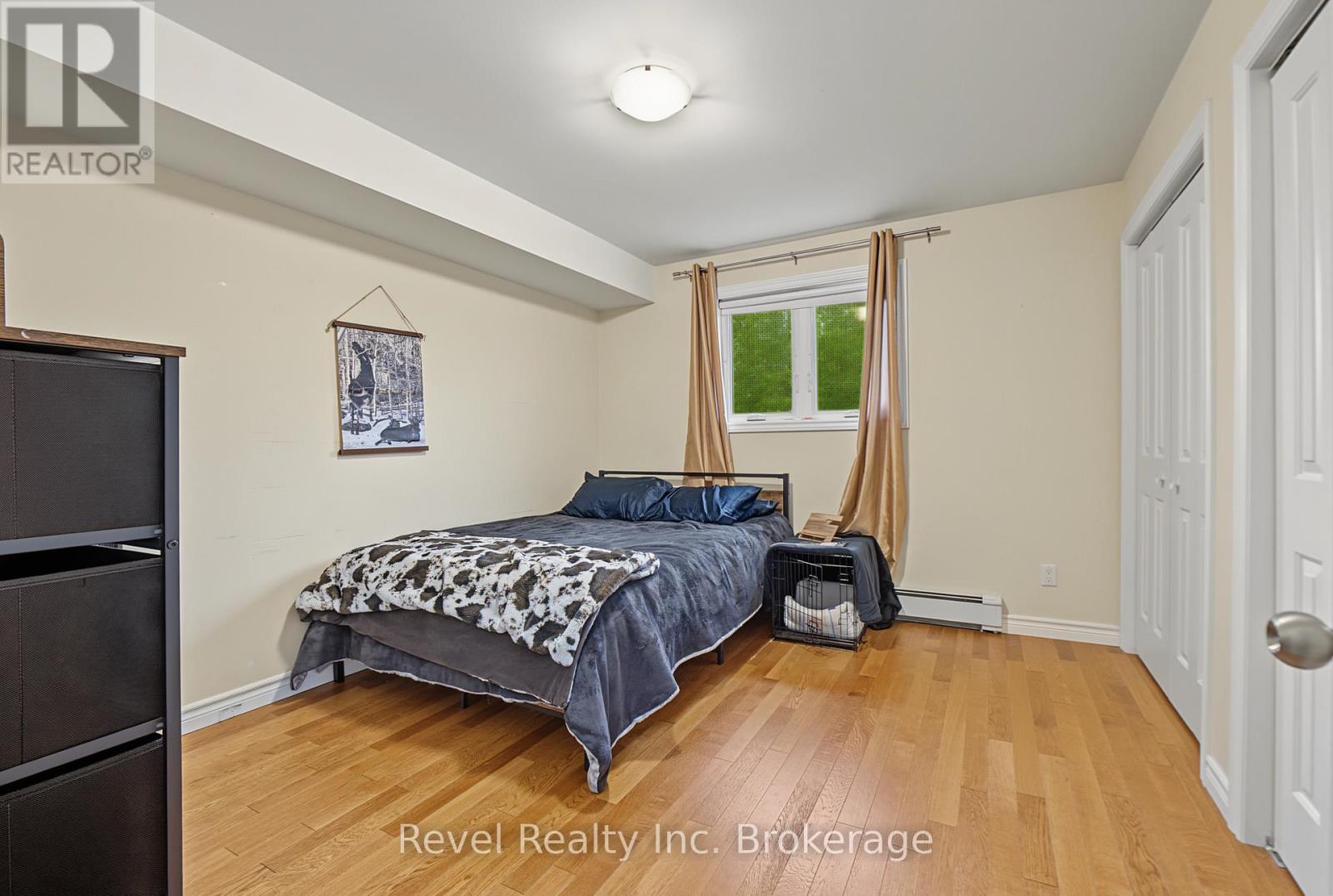 373 First Avenue E Property Photo 32