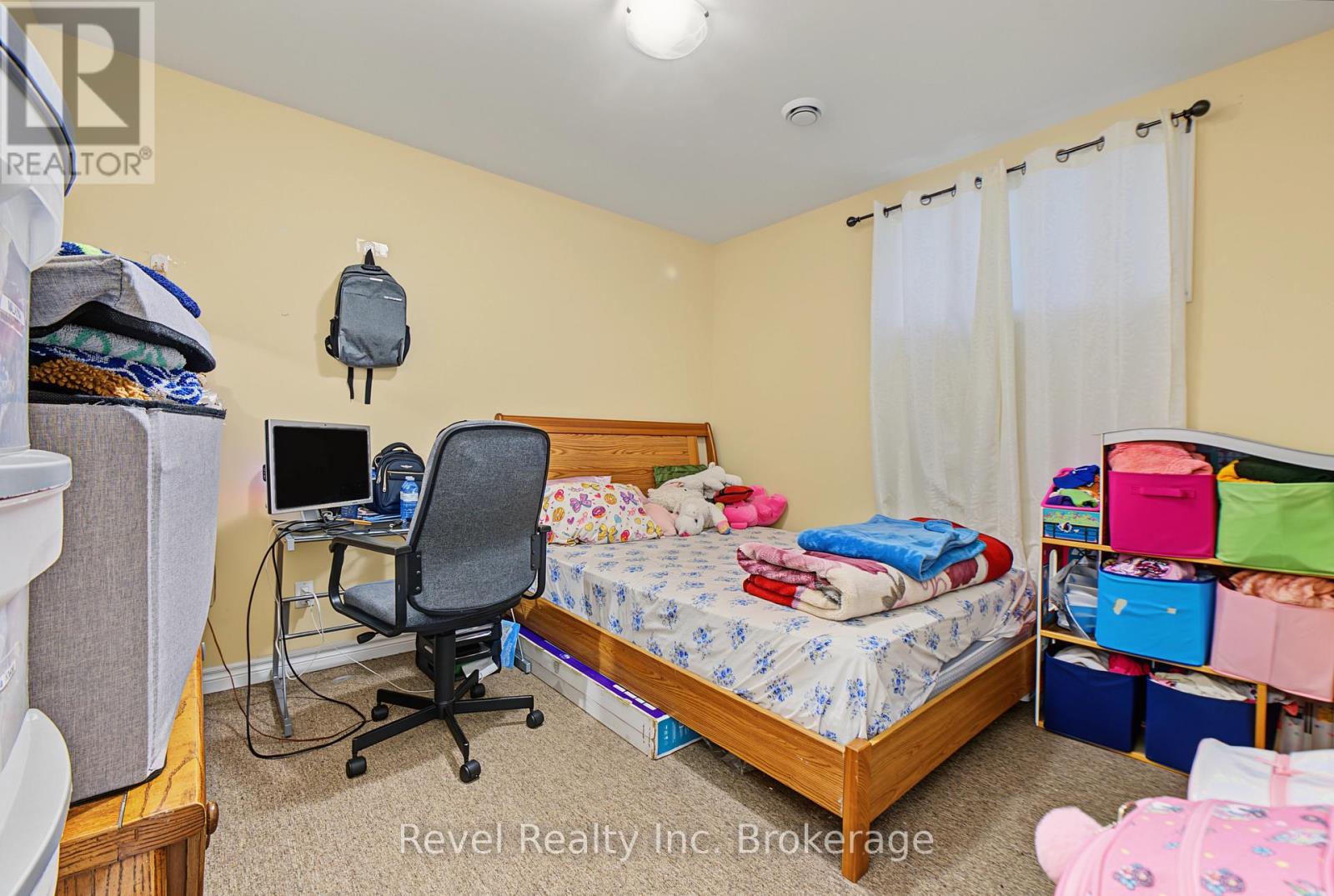 373 First Avenue E Property Photo 44