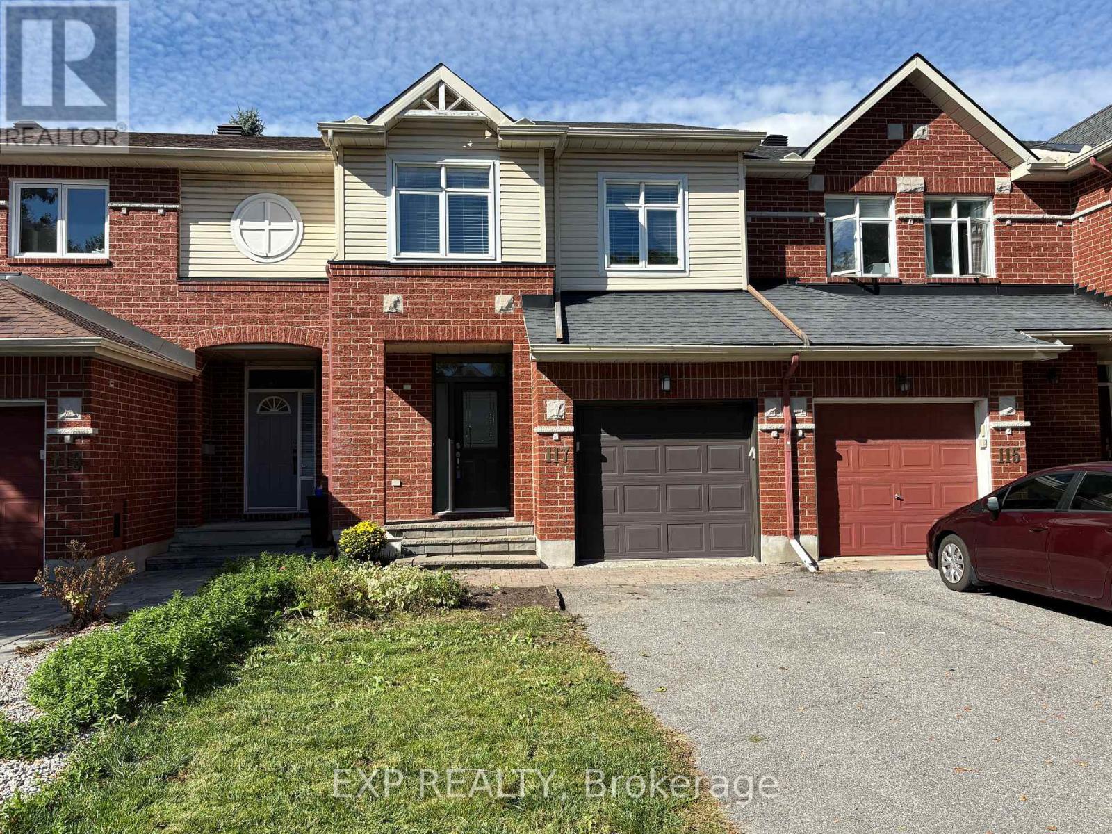 117 THORNBURY CRESCENT