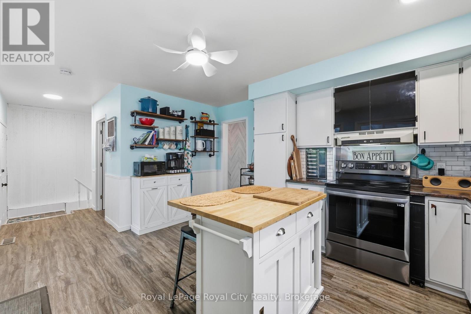 22 Hill Avenue Property Photo 21