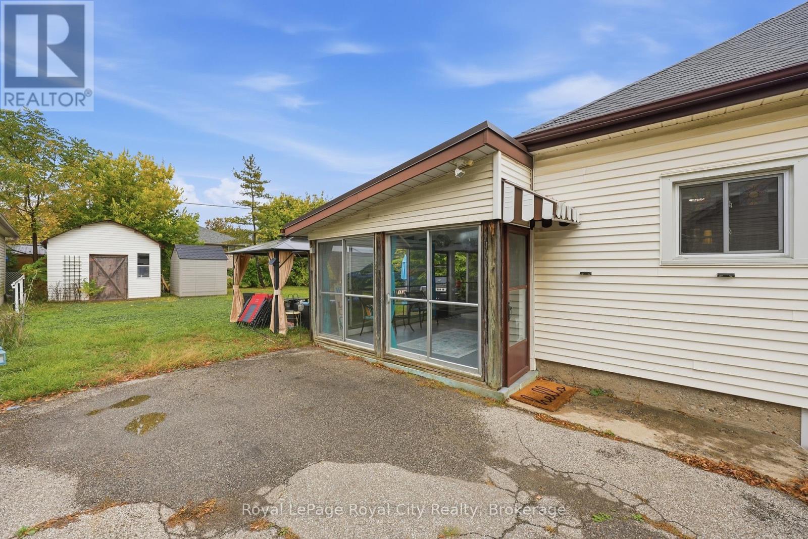 22 Hill Avenue Property Photo 30