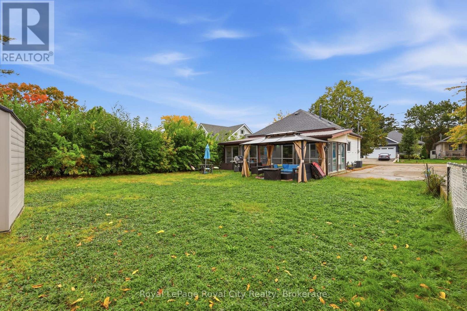 22 Hill Avenue Property Photo 34