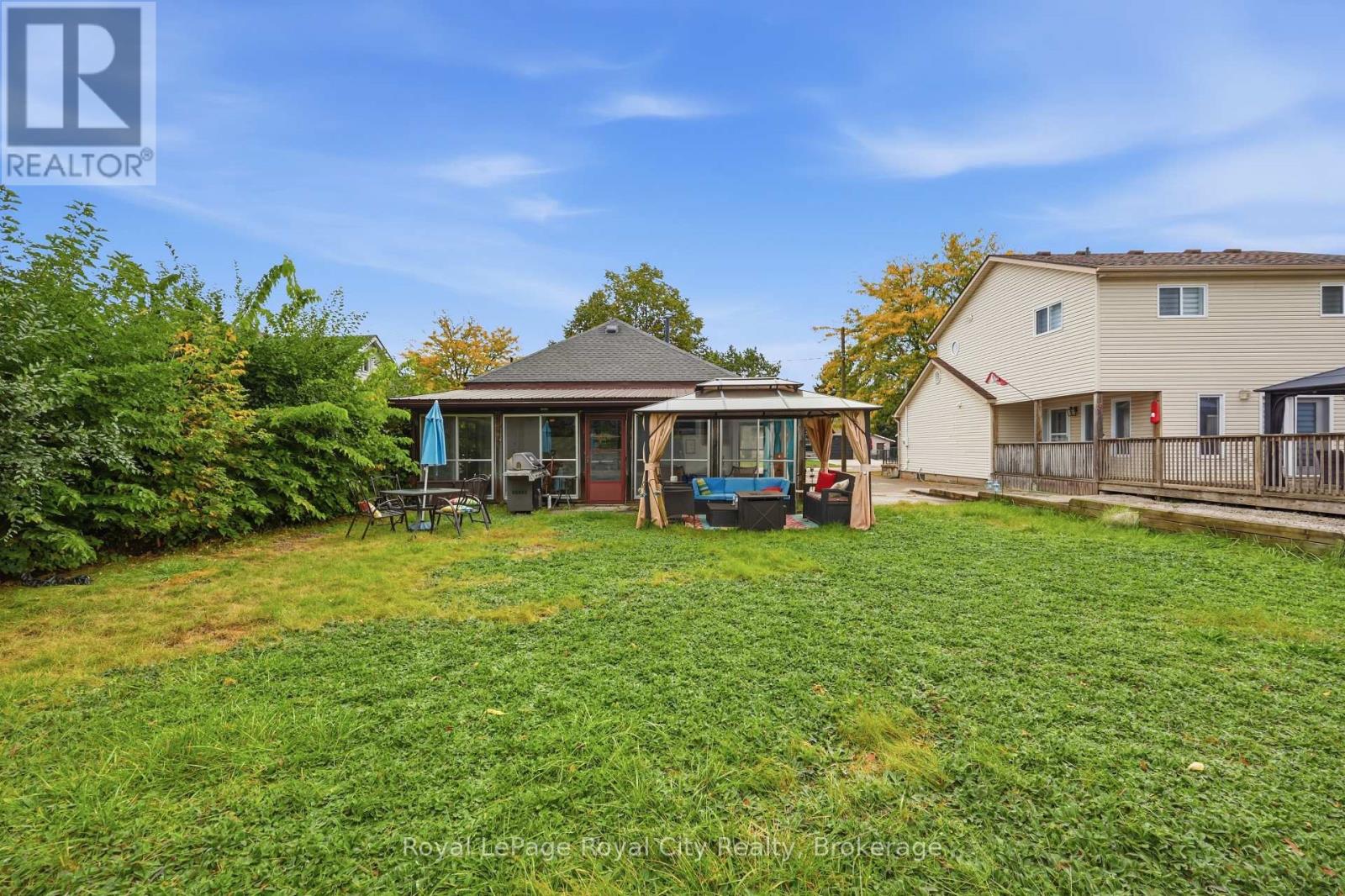 22 Hill Avenue Property Photo 35