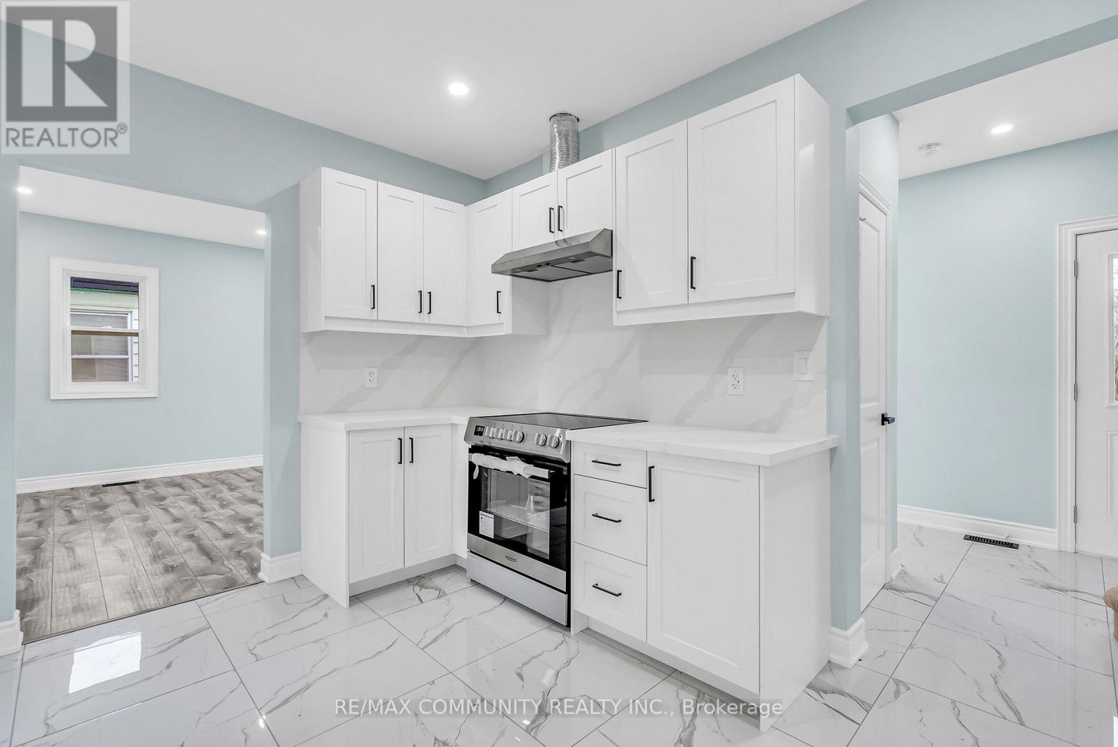 170 Bruton Street Property Photo 10
