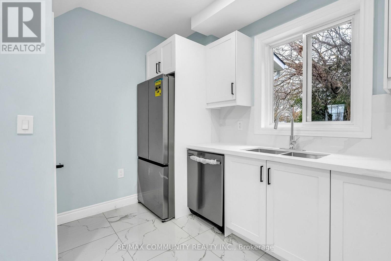 170 Bruton Street Property Photo 11