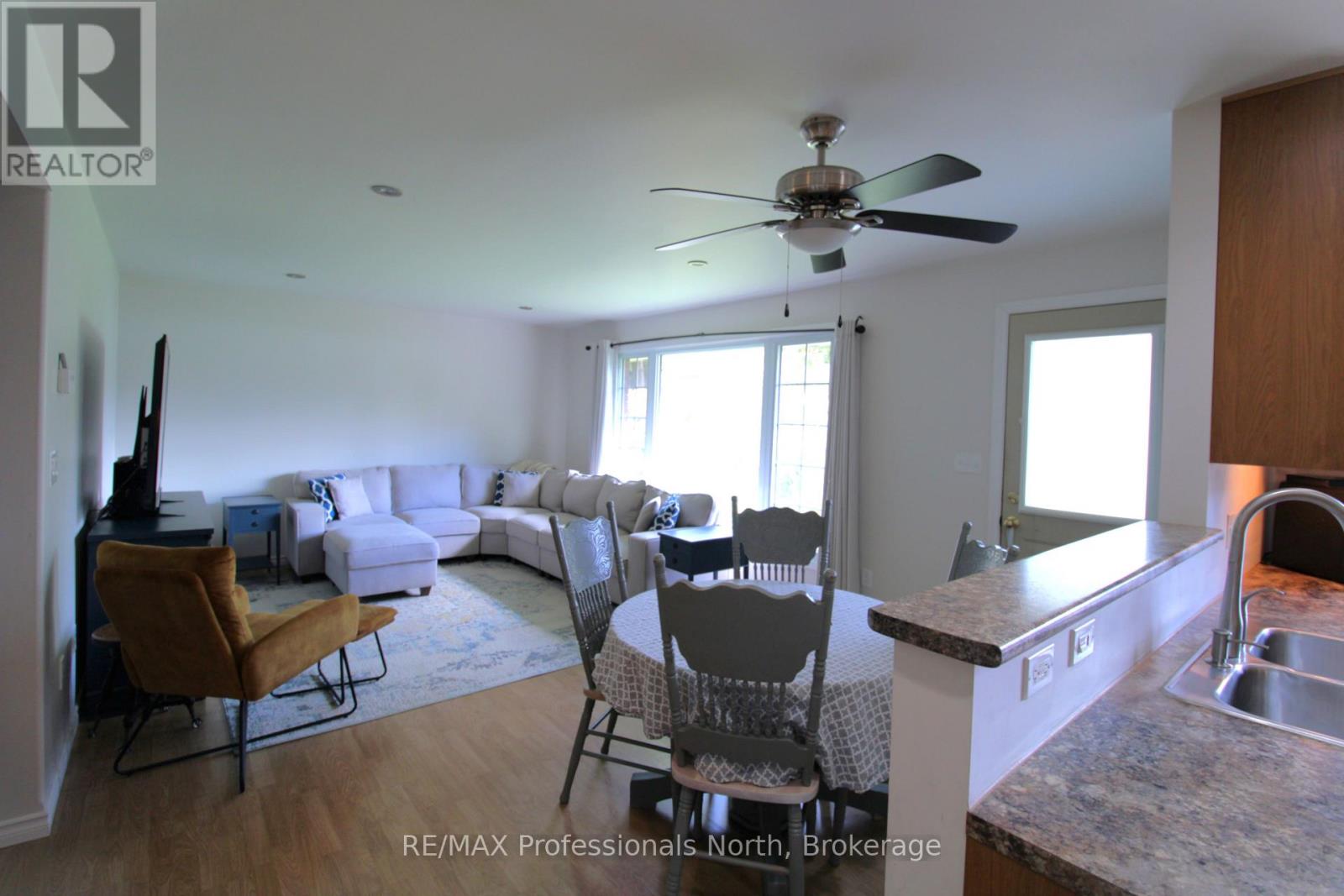 83 Pine Street Property Photo 9