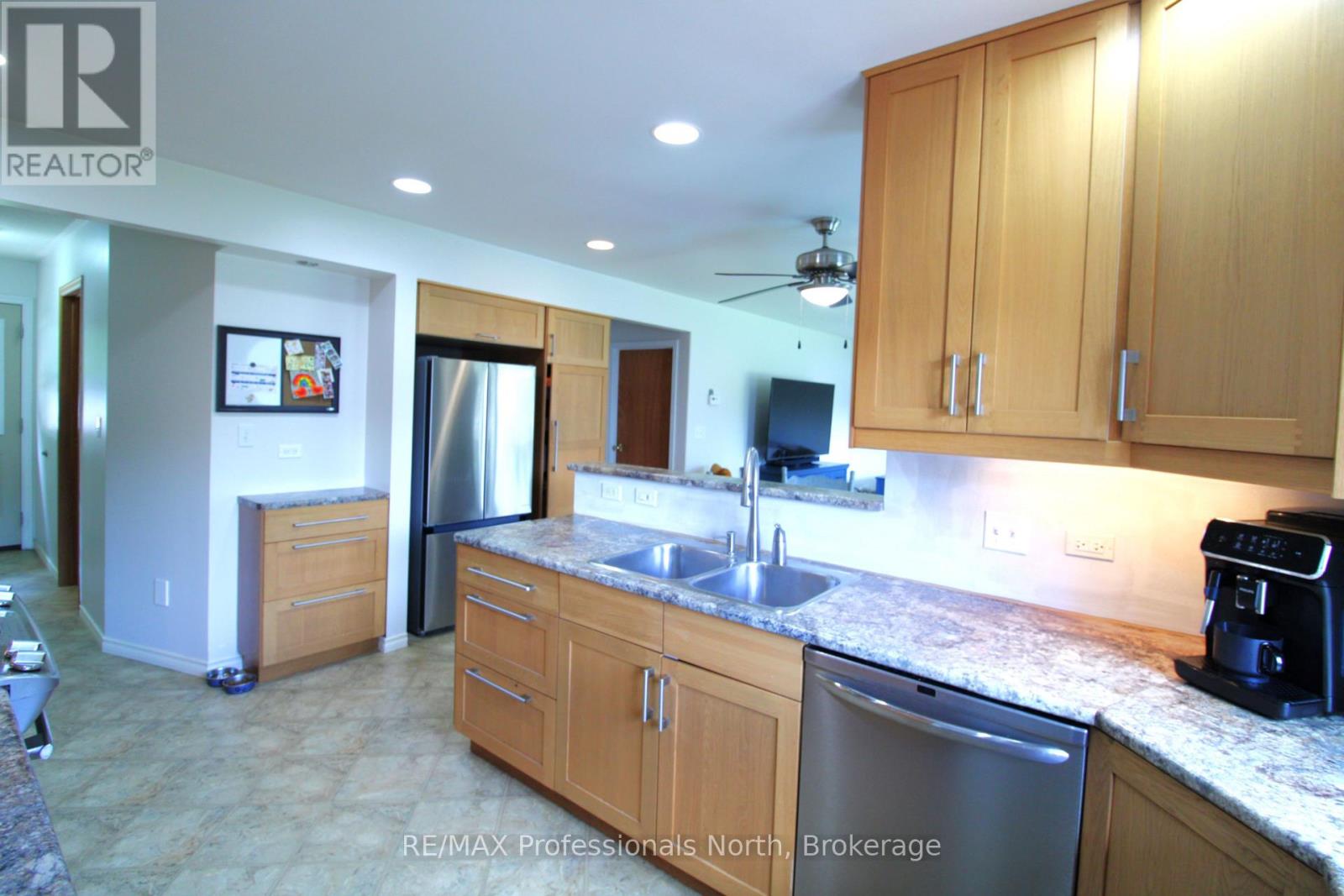 83 Pine Street Property Photo 11