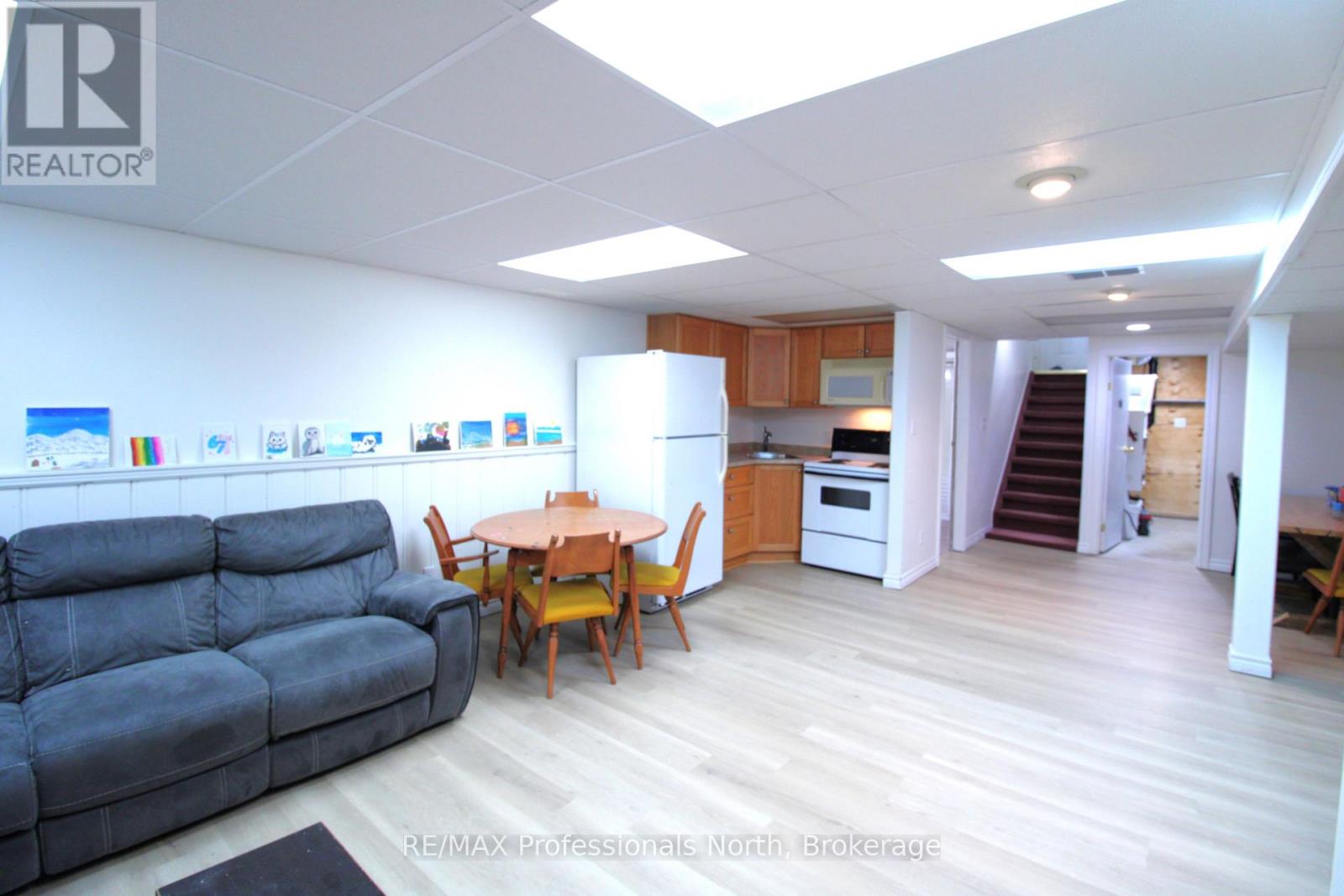 83 Pine Street Property Photo 18