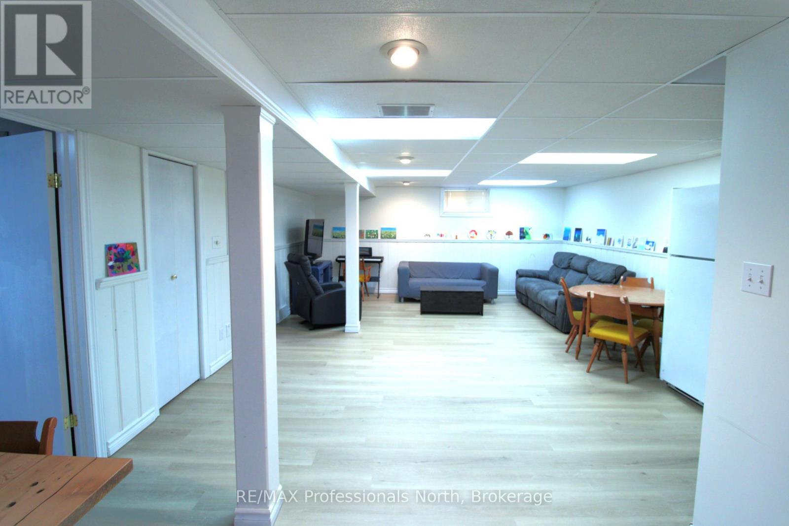 83 Pine Street Property Photo 20