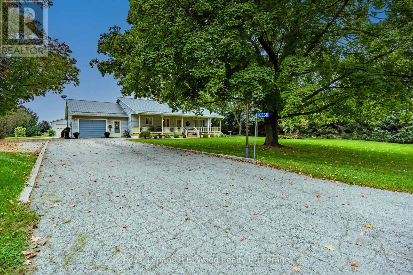 432241 Zenda Line Property Photo 1