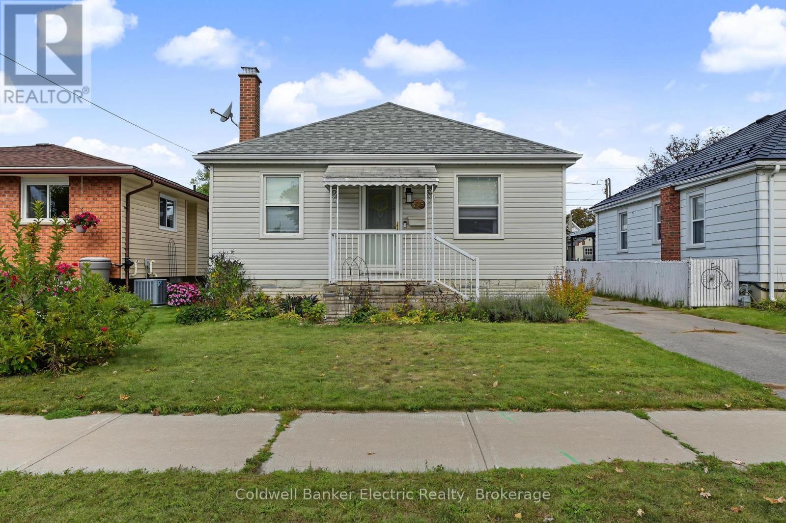 440 Howden Street Property Photo 1