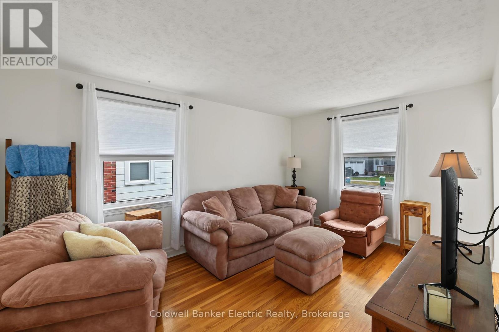 440 Howden Street Property Photo 9