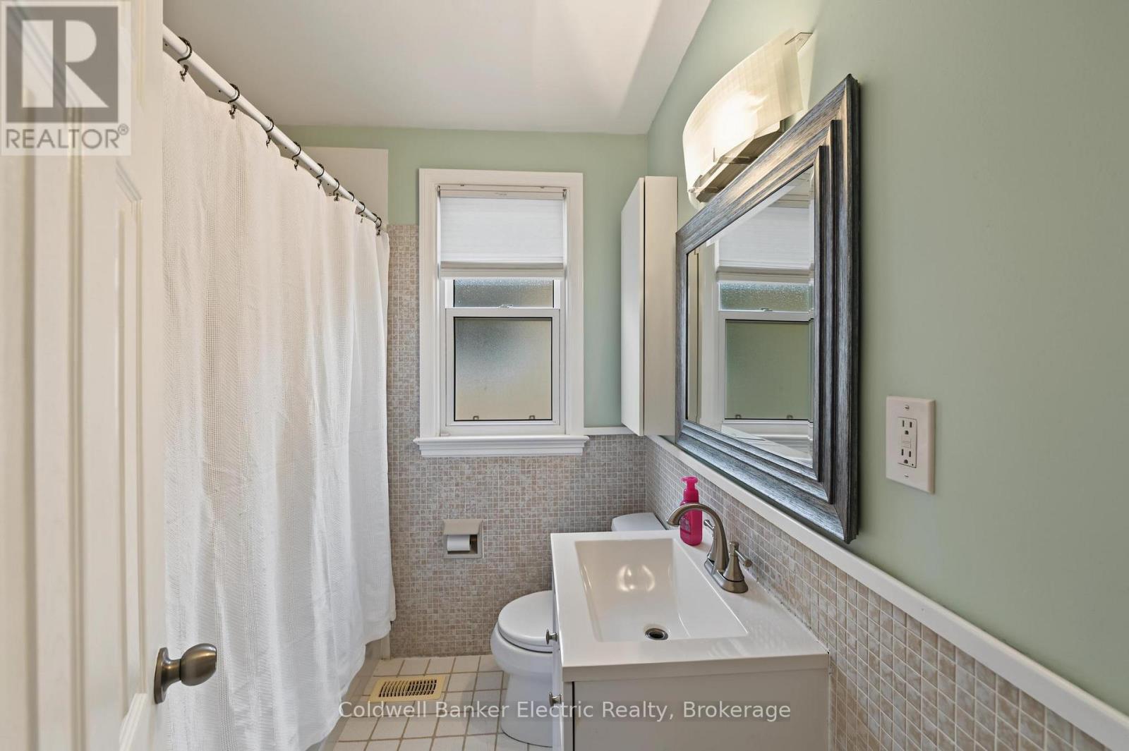 440 Howden Street Property Photo 14