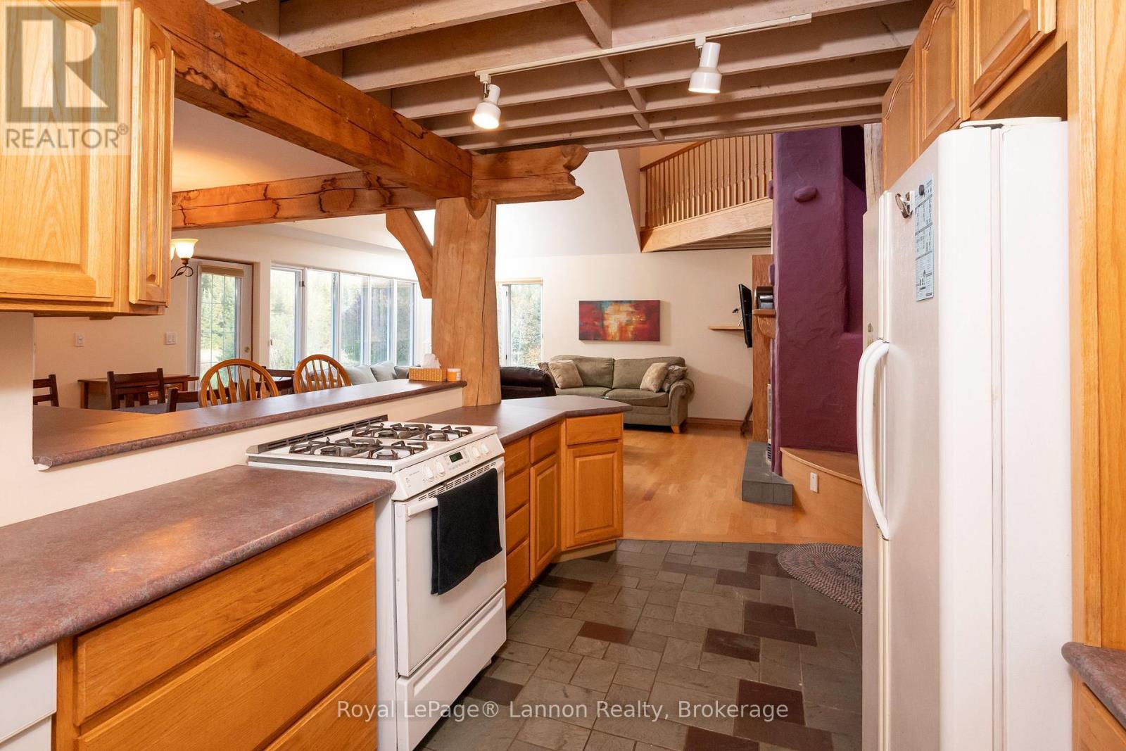 2165 Gregor Road Property Photo 7