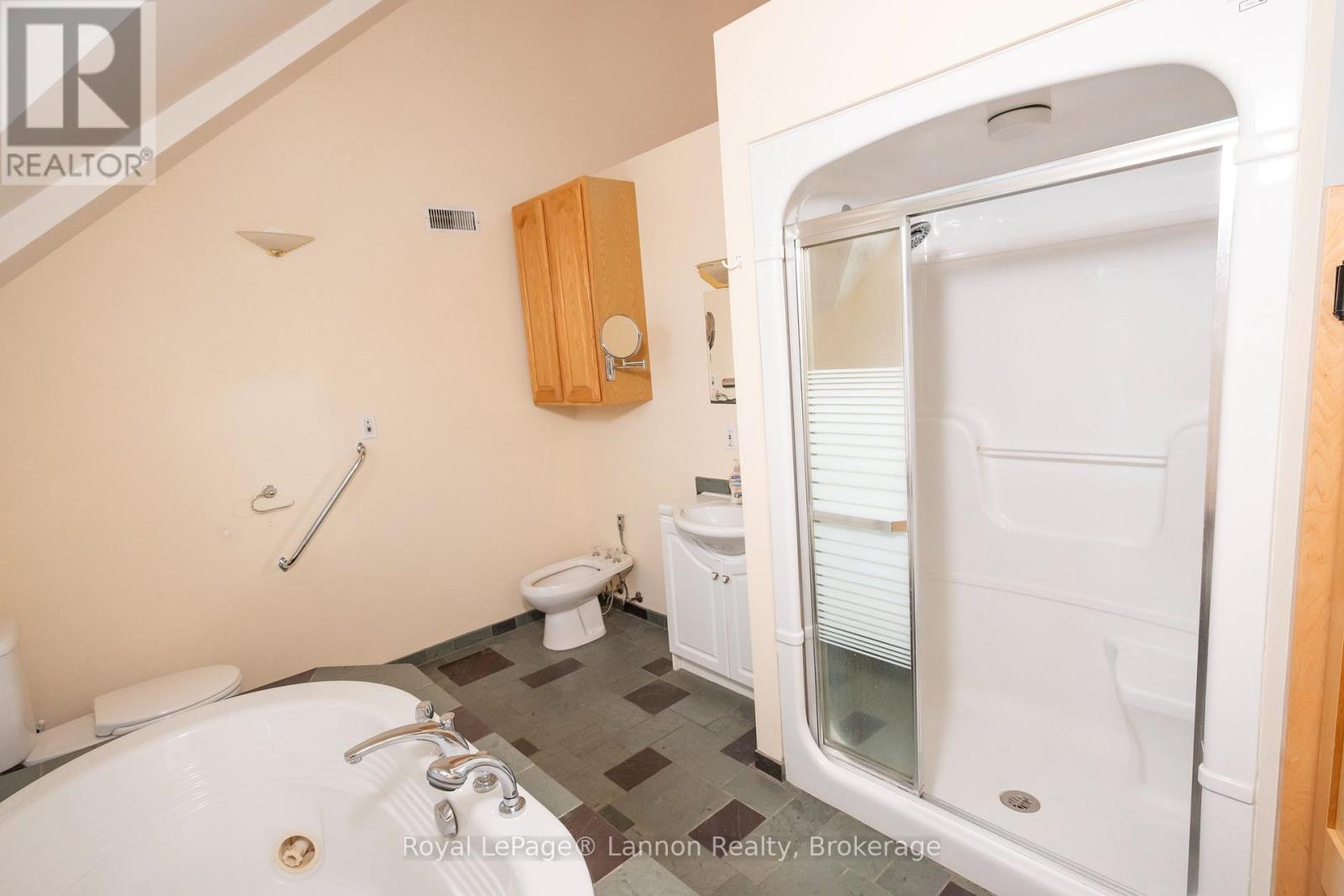 2165 Gregor Road Property Photo 28
