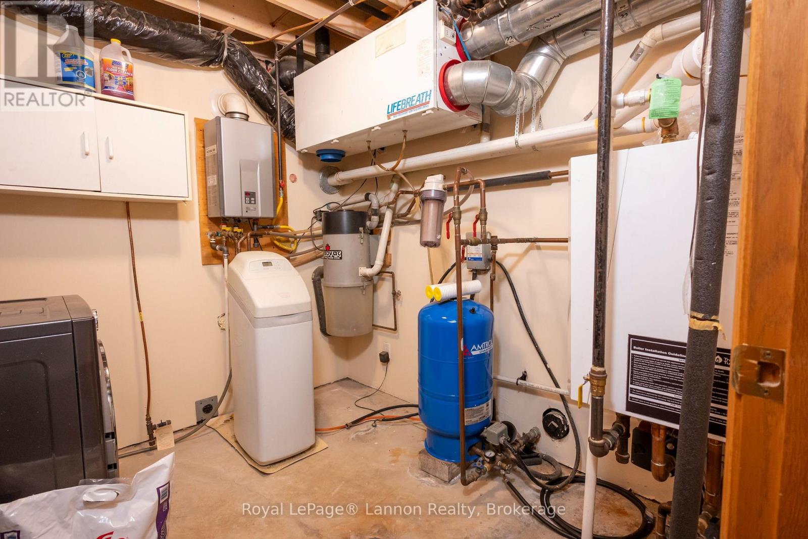 2165 Gregor Road Property Photo 32