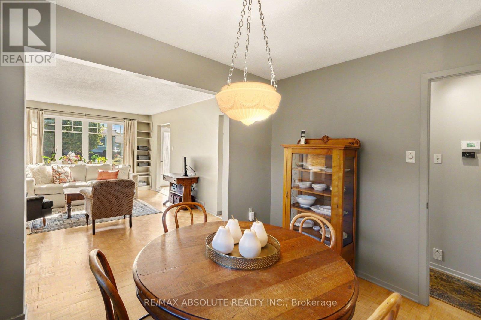 125 Juniper Street E Property Photo 6