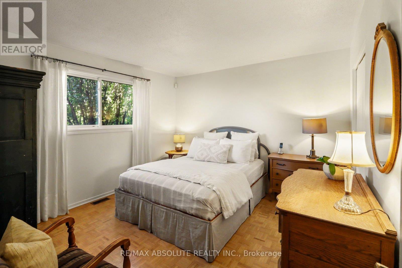 125 Juniper Street E Property Photo 13