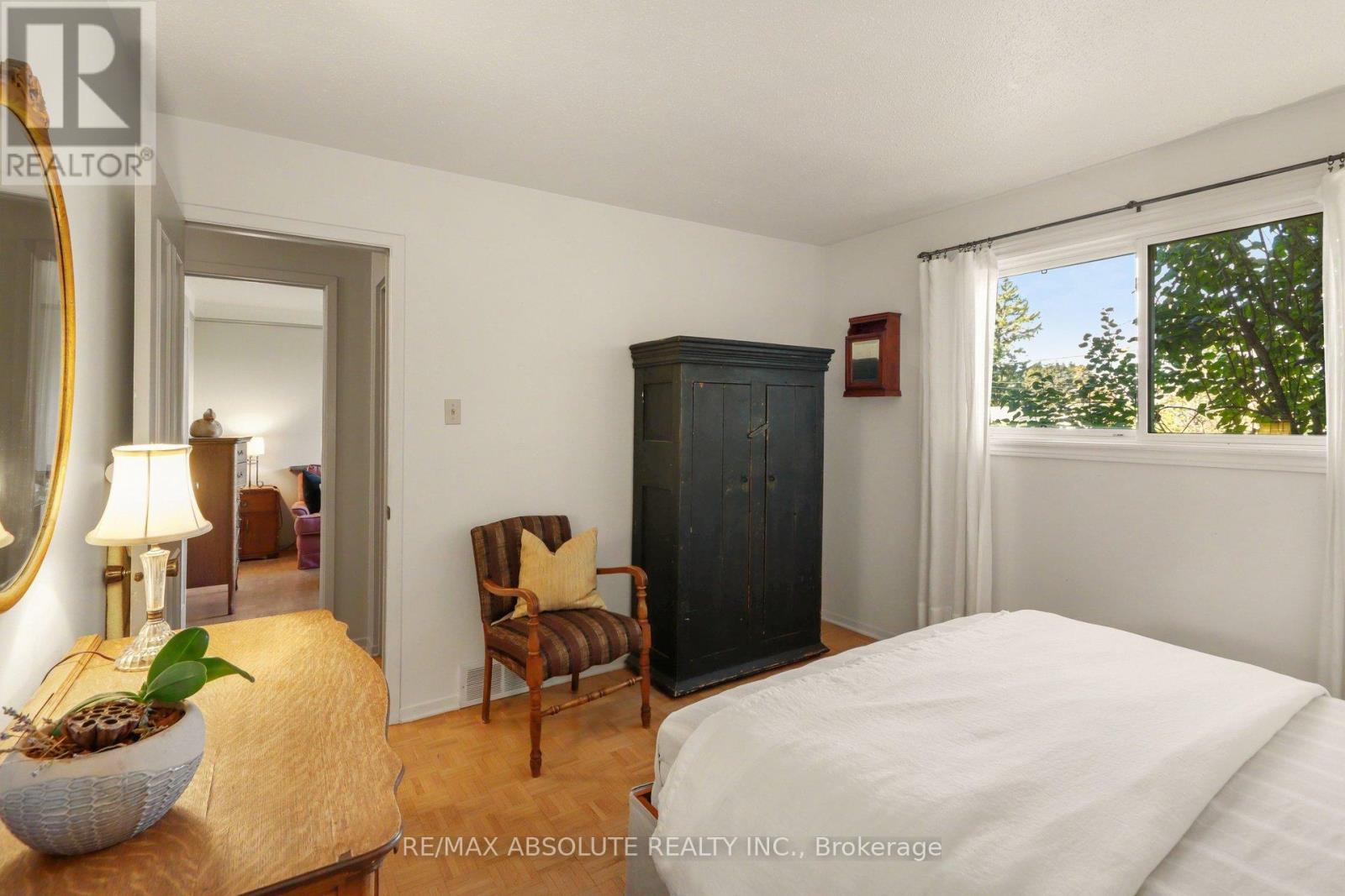 125 Juniper Street E Property Photo 14