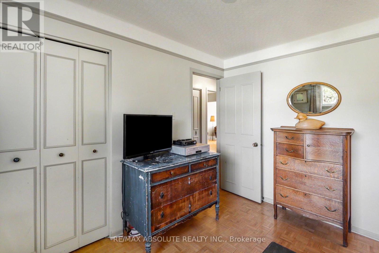 125 Juniper Street E Property Photo 16