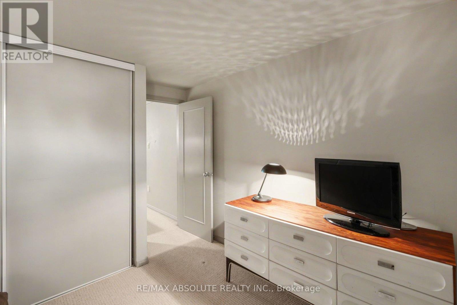 125 Juniper Street E Property Photo 20