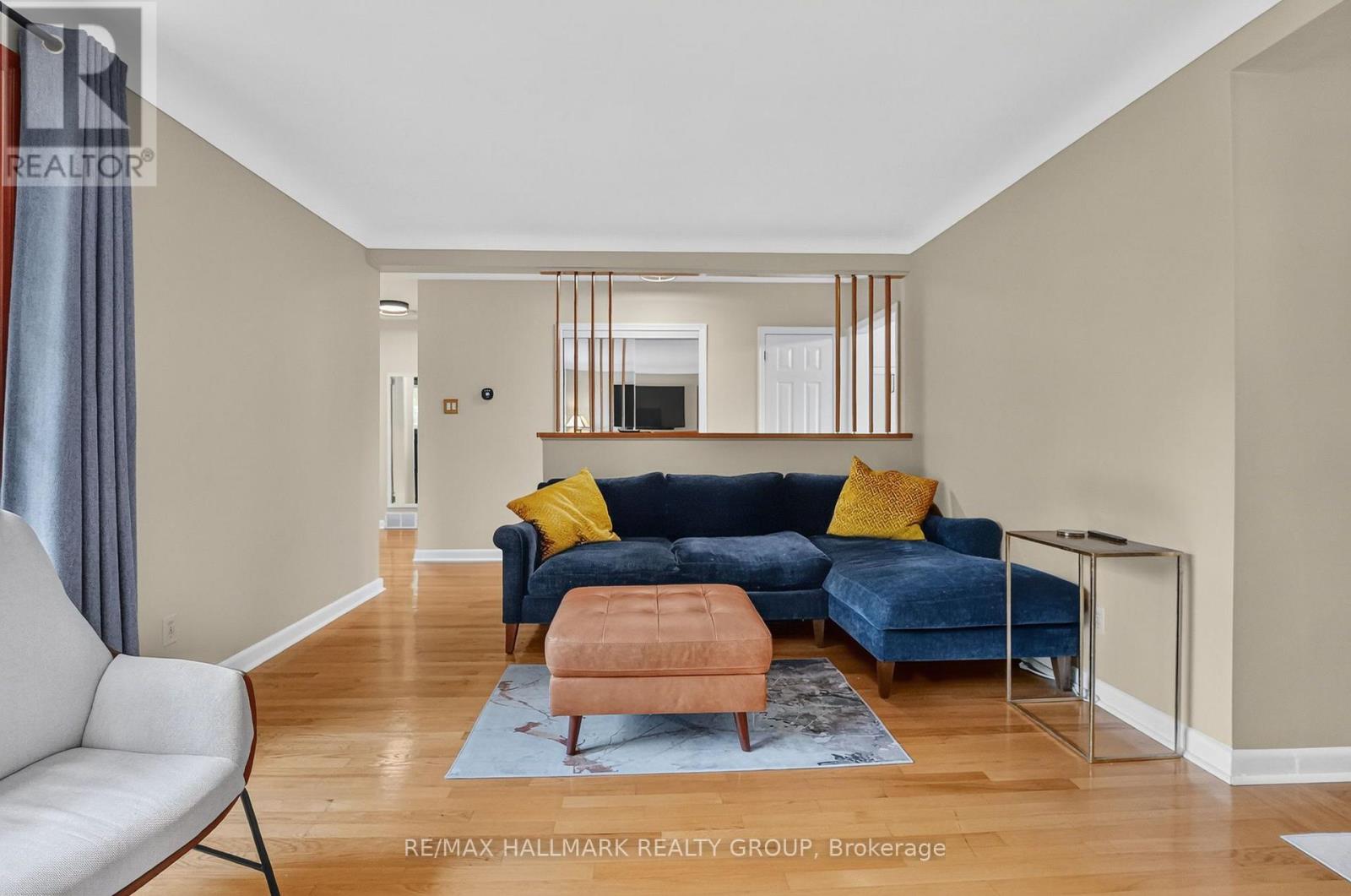 987 Neville Street Property Photo 14