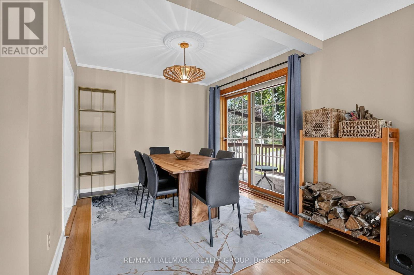 987 Neville Street Property Photo 16