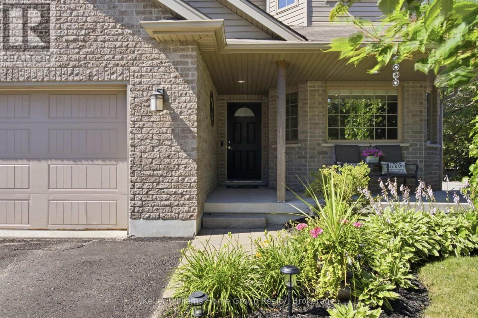 30 Inett Way Property Photo 2