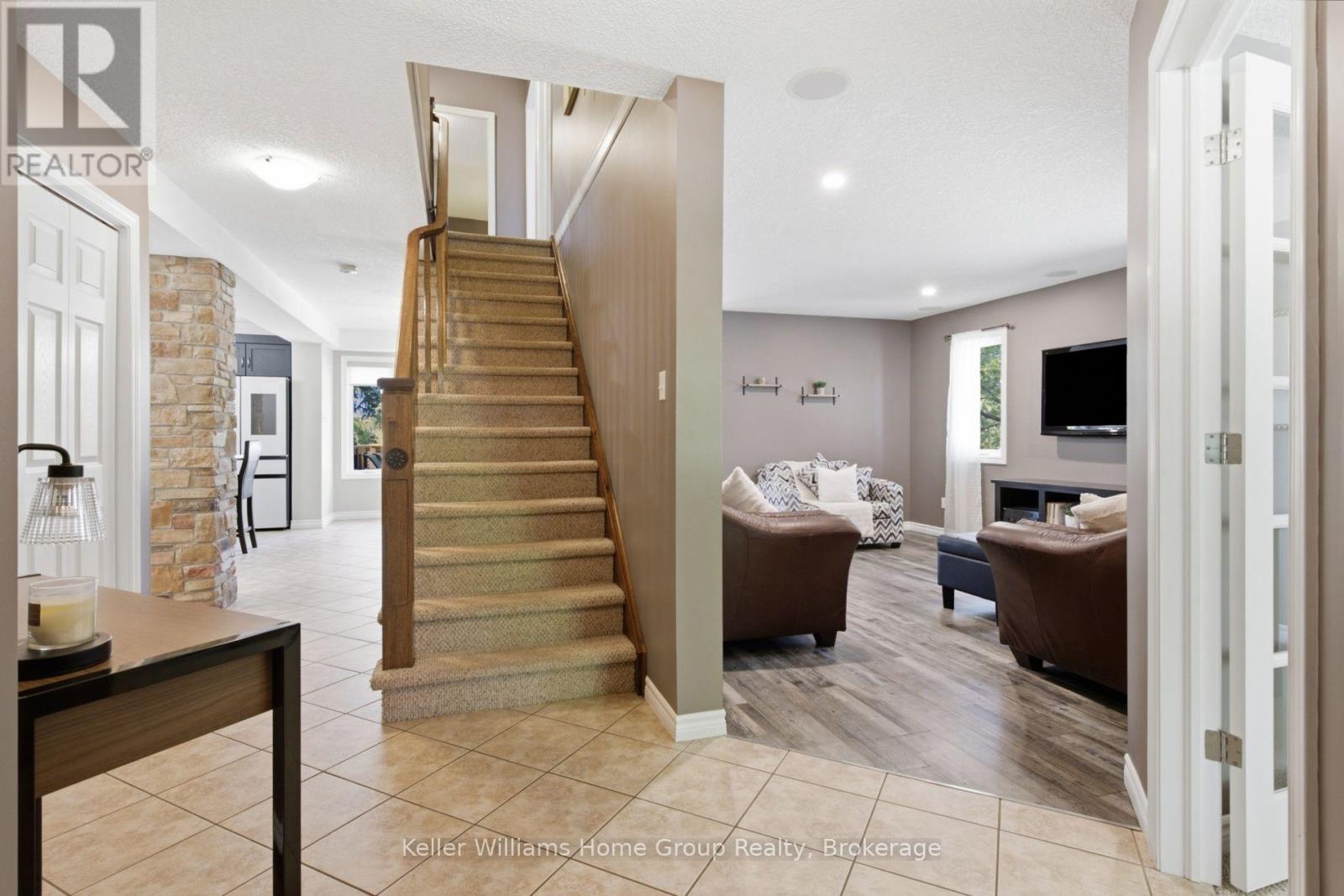 30 Inett Way Property Photo 8