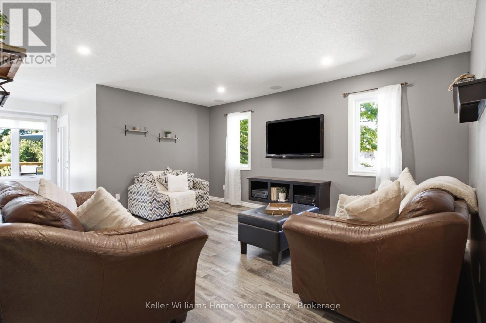 30 Inett Way Property Photo 9