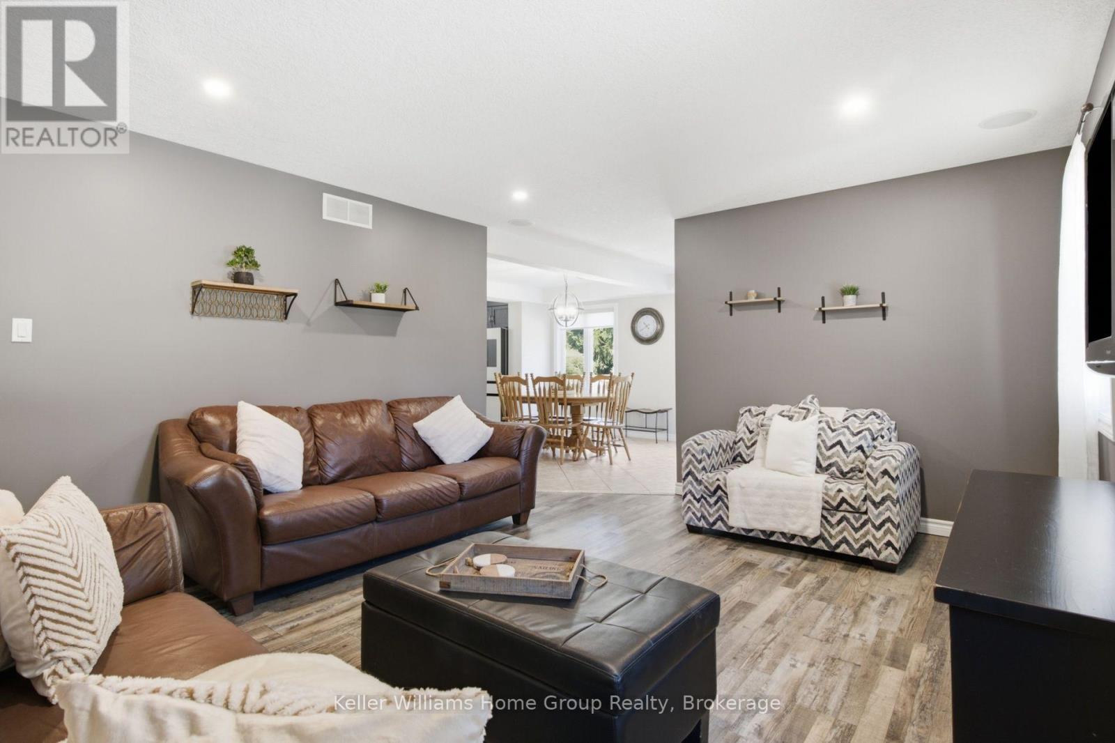 30 Inett Way Property Photo 10
