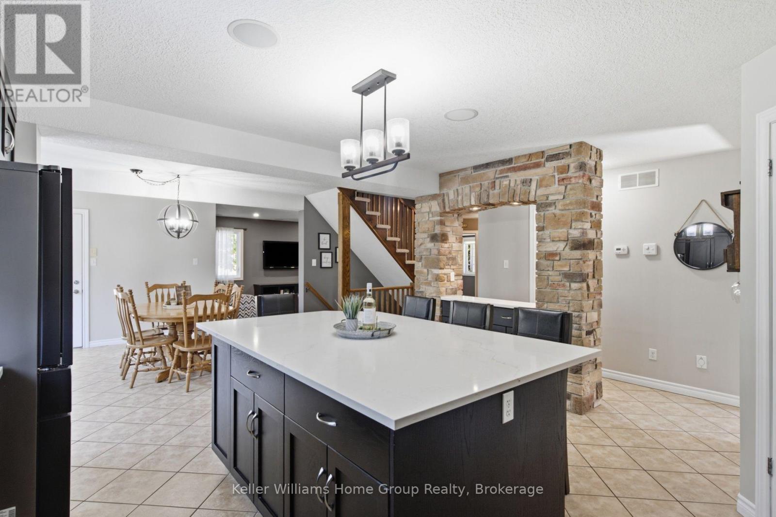30 Inett Way Property Photo 12