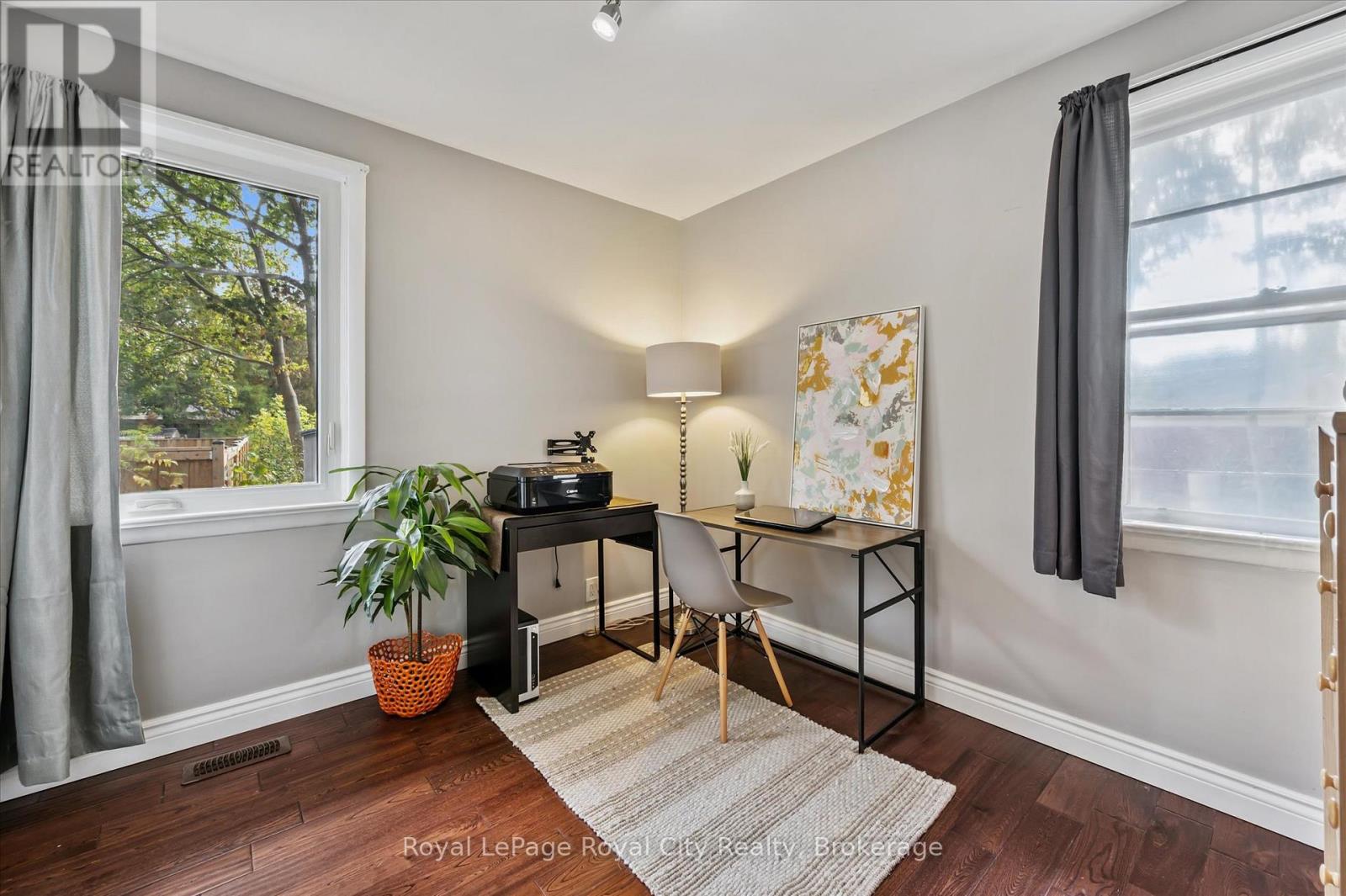 20 Highview Place Property Photo 9