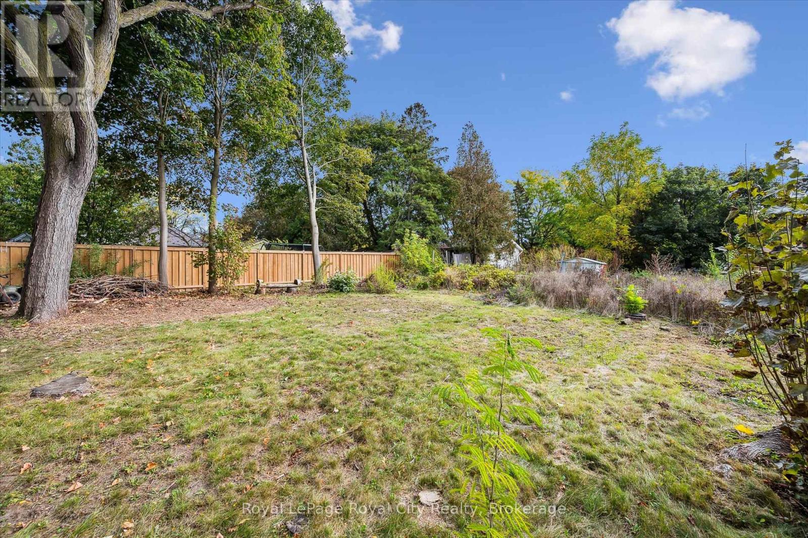 20 Highview Place Property Photo 23