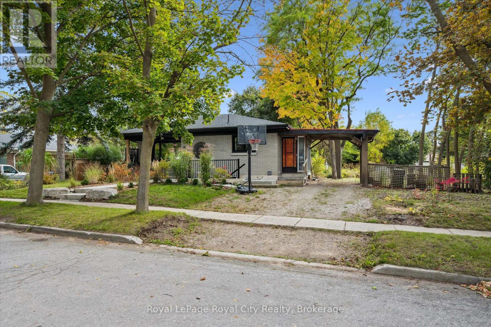 20 Highview Place Property Photo 27
