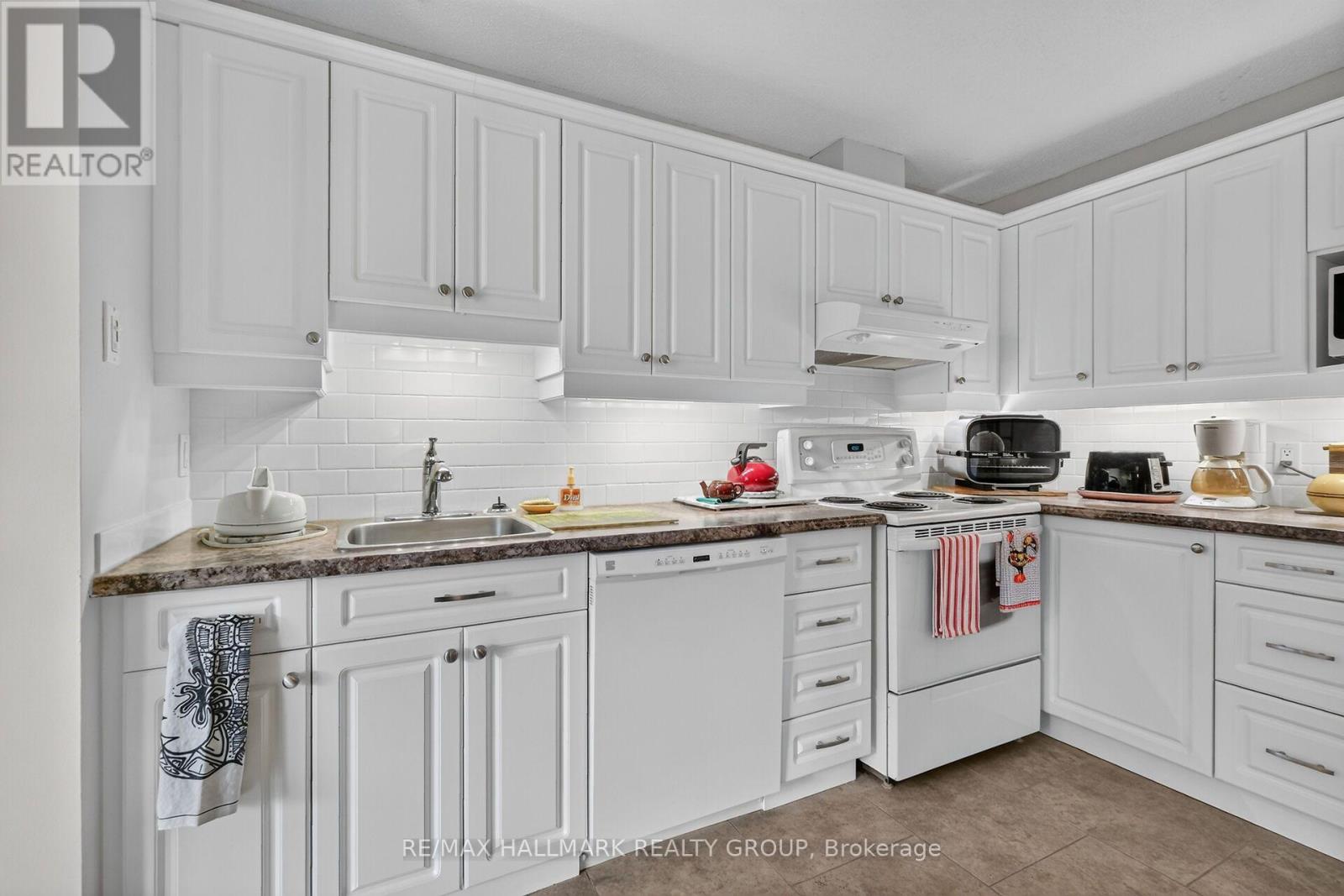 710 - 1485 Baseline Road Property Photo 22