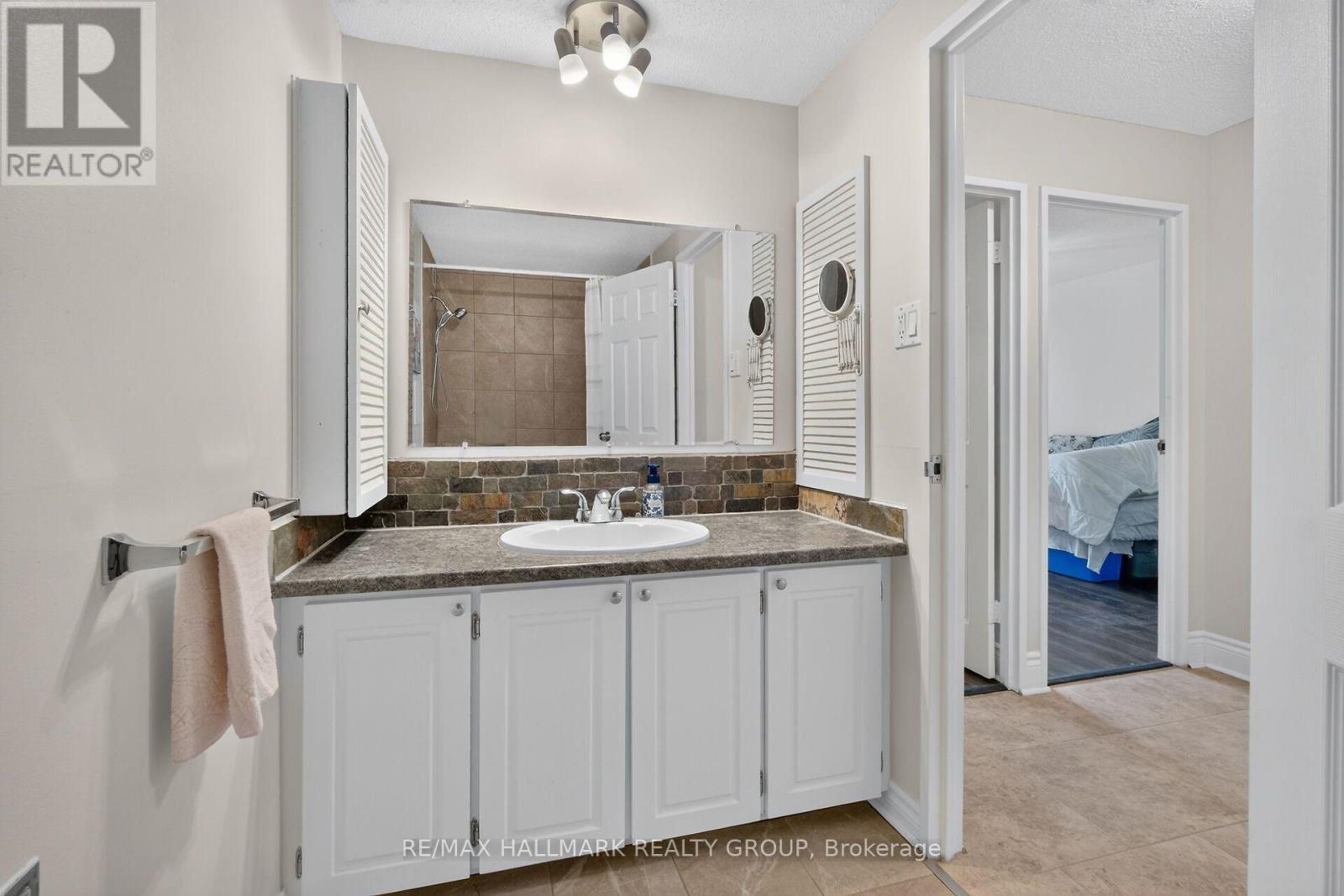 710 - 1485 Baseline Road Property Photo 34