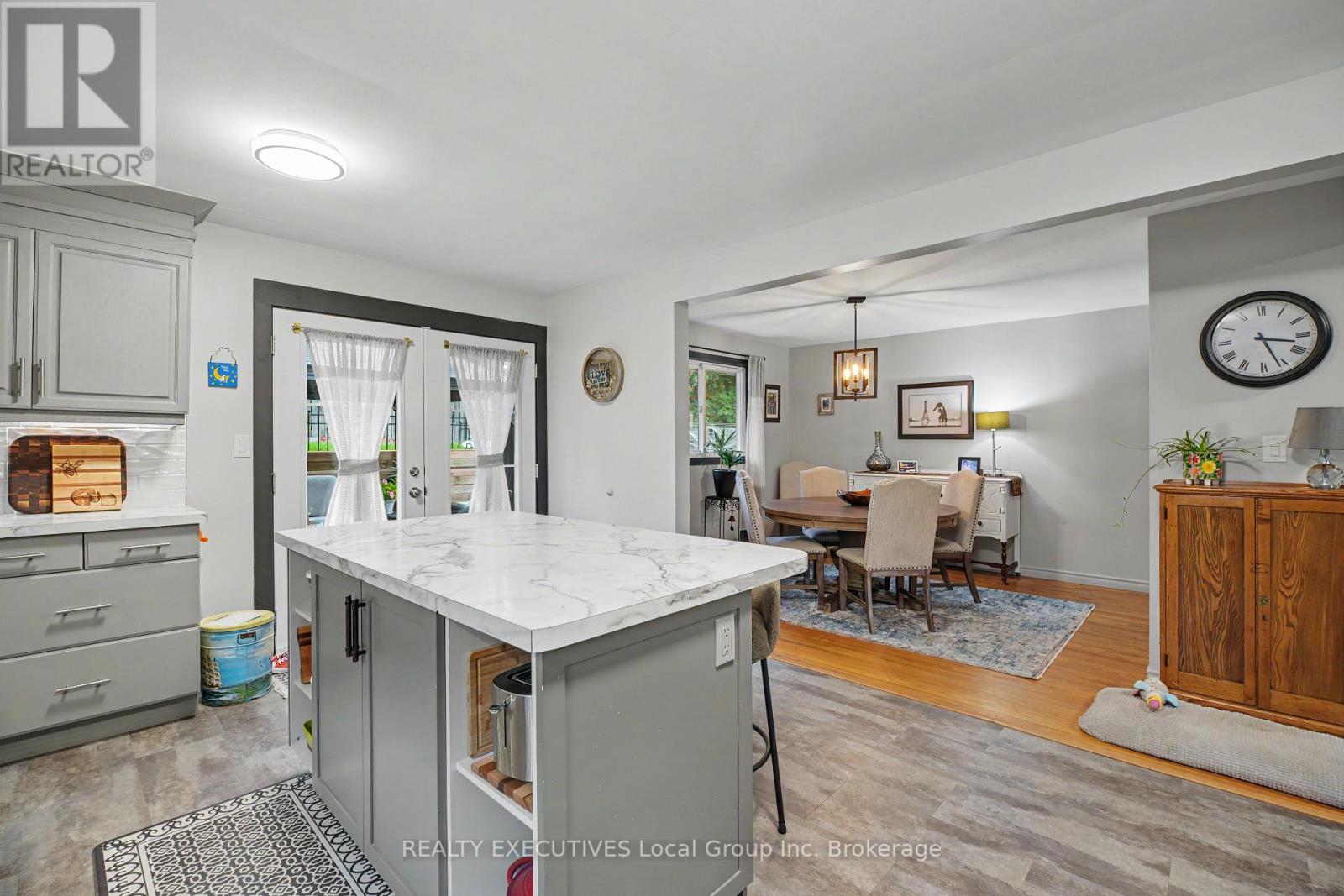 856 Jane Street Property Photo 15