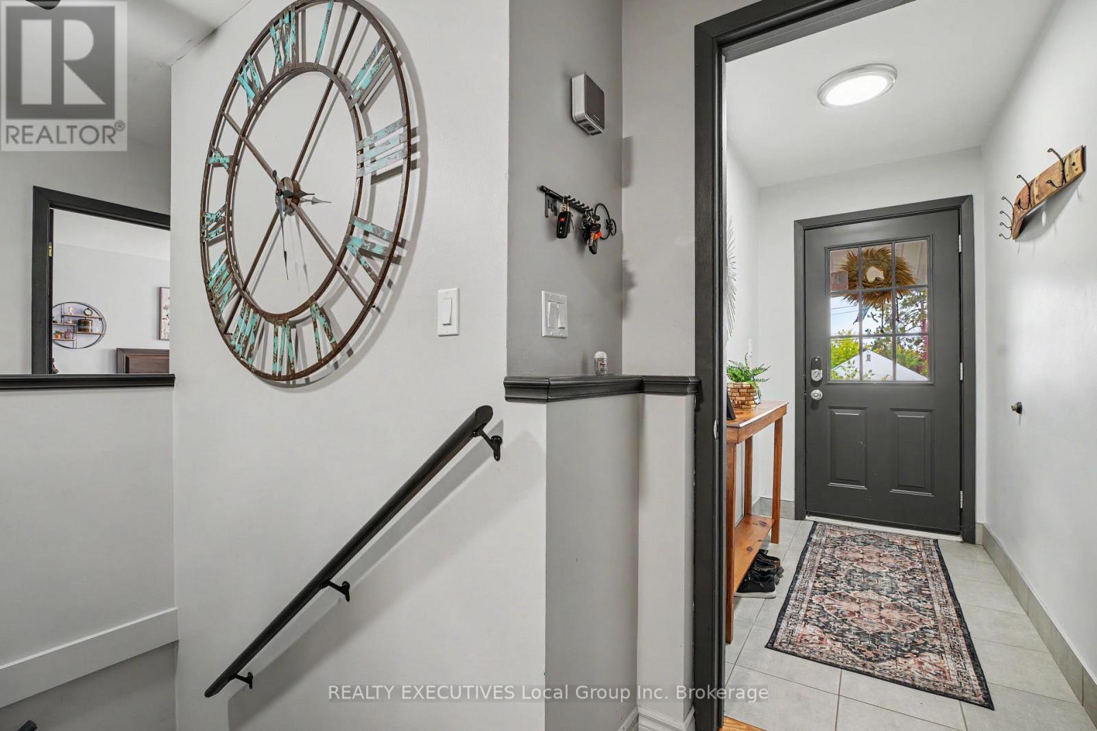 856 Jane Street Property Photo 20