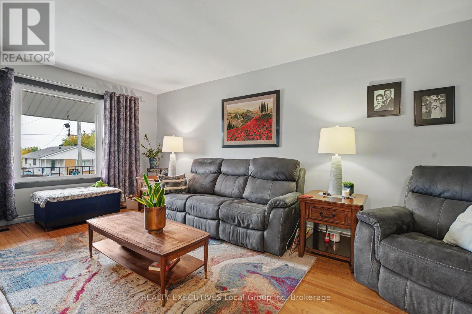 856 Jane Street Property Photo 22