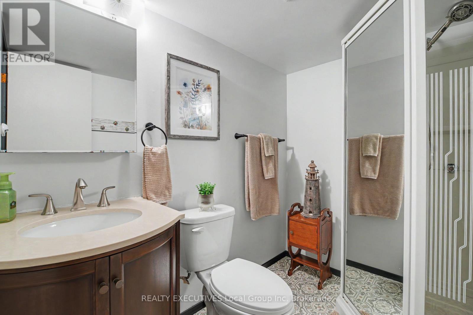 856 Jane Street Property Photo 33