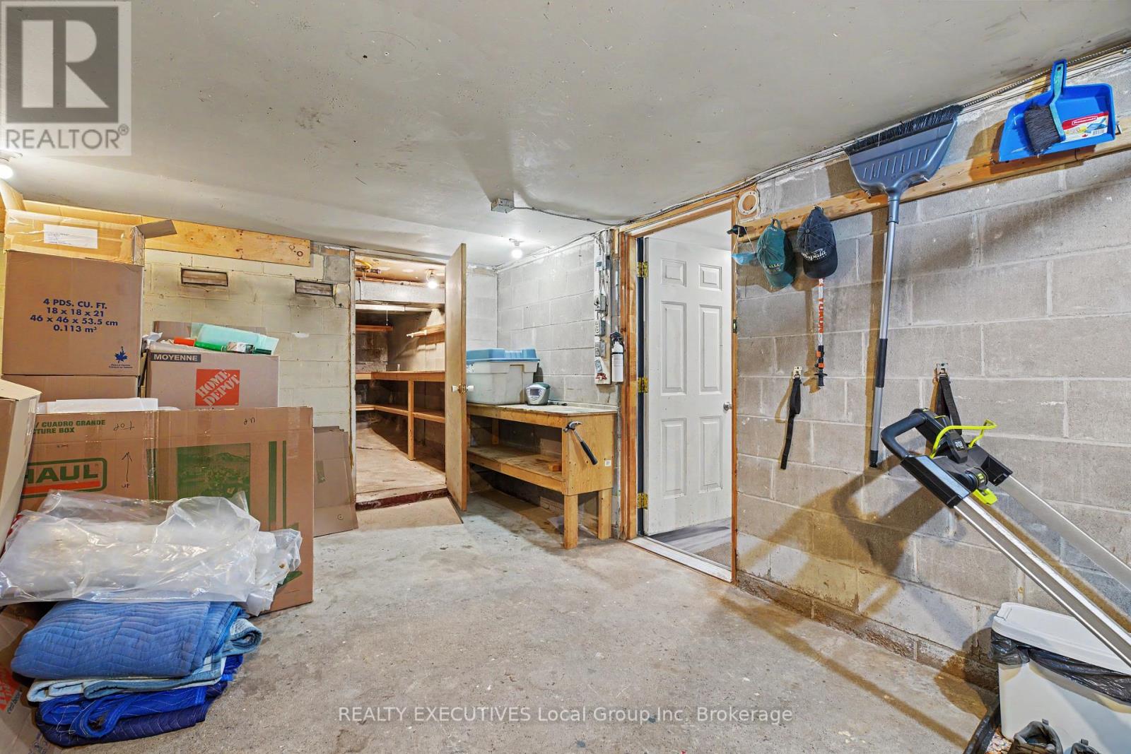856 Jane Street Property Photo 40