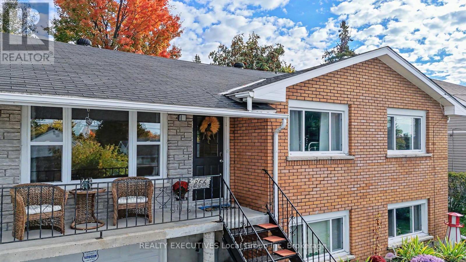 856 Jane Street Property Photo 45