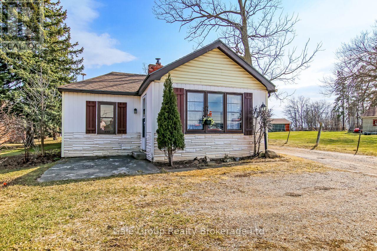 1410 Dundas Street Property Photo 2