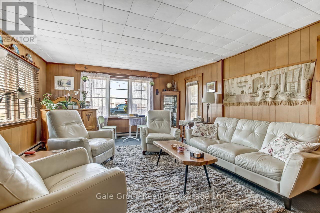 1410 Dundas Street Property Photo 3