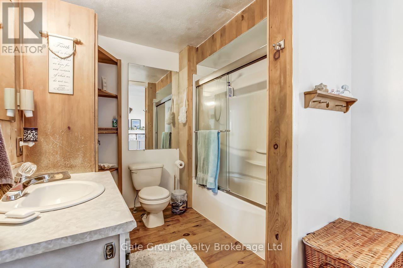 1410 Dundas Street Property Photo 6