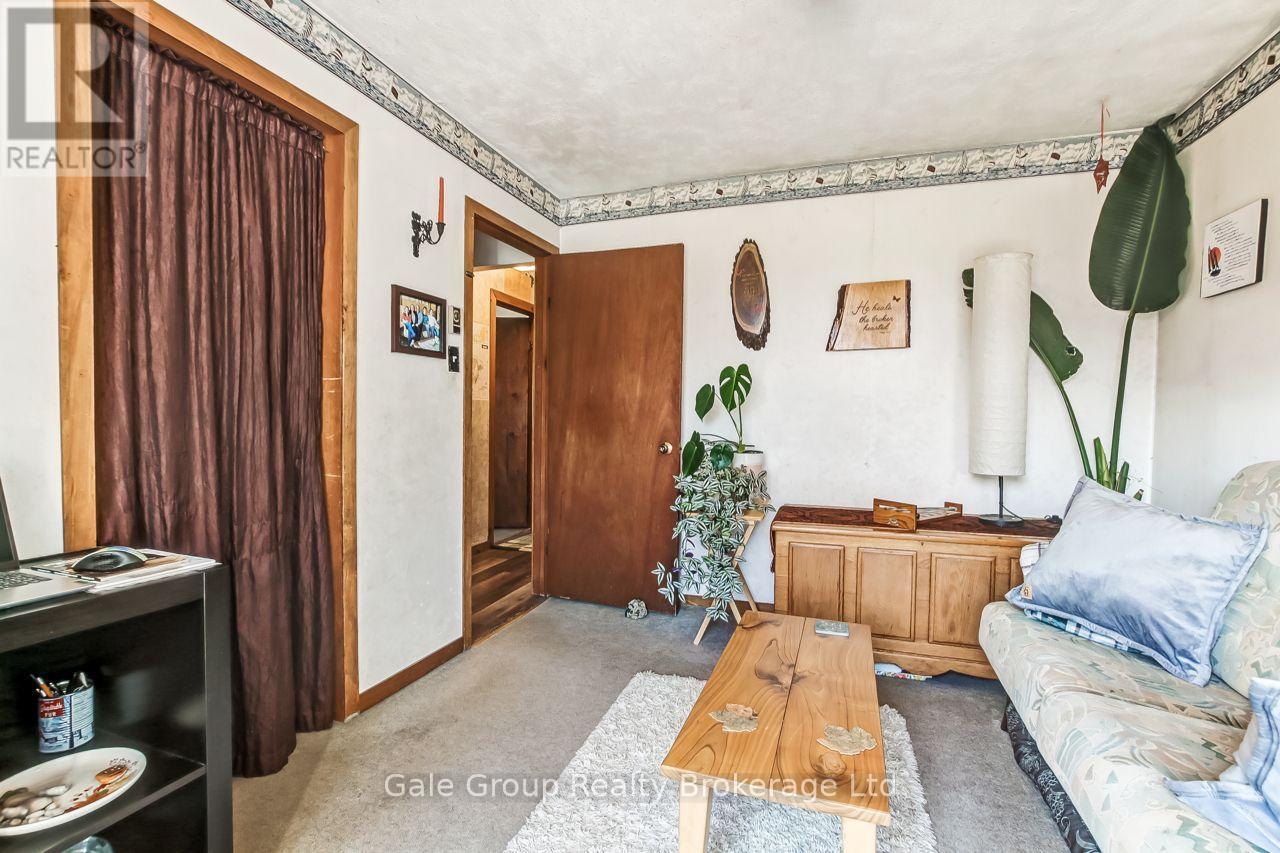 1410 Dundas Street Property Photo 11