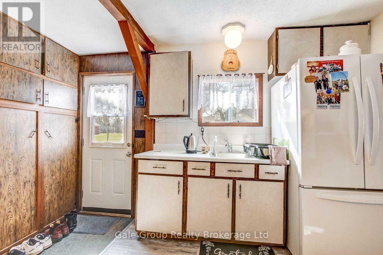 1410 Dundas Street Property Photo 14